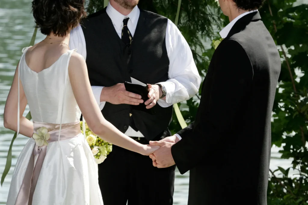 Wedding officiant performing a wedding ceremony in Cincinnati